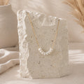 Fijne goudkleurige ketting met zoetwaterparels Olivia Necklace van hi SISU