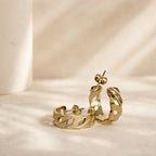 Goudkleurige mini hoops met schakeldesign Sofia Earrings van hi SISU
